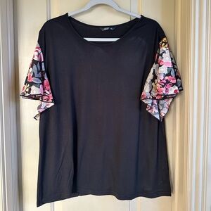 Women’s SHEIN Curve Tee; Black/Floral; Size 4XL